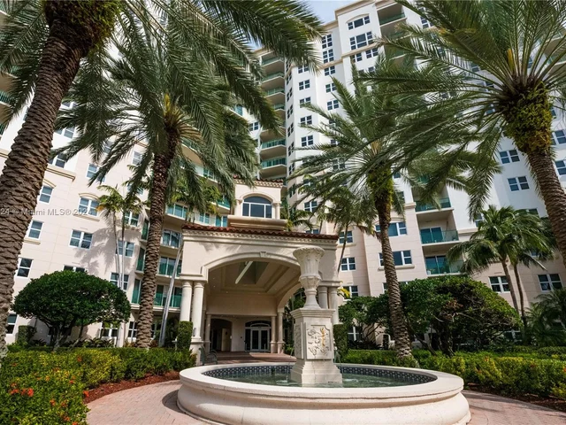 19900 E Country Club Dr # 420, Aventura FL 33180