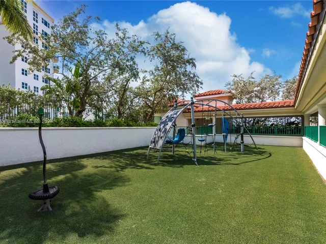 19900 E Country Club Dr # 420, Aventura FL 33180