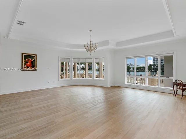 166 Bal Bay Dr, Bal Harbour FL 33154