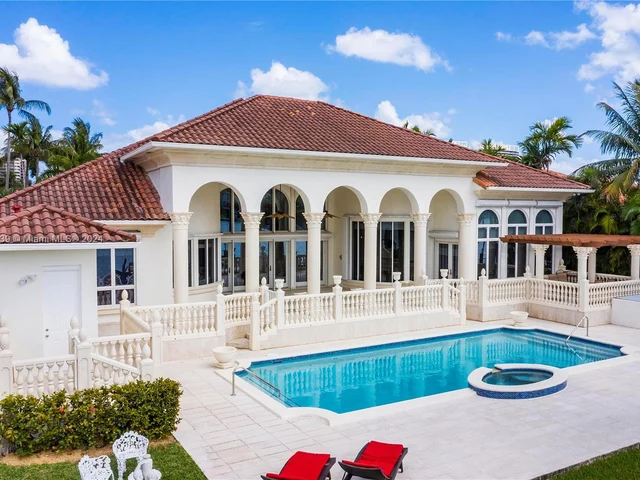 166 Bal Bay Dr, Bal Harbour FL 33154