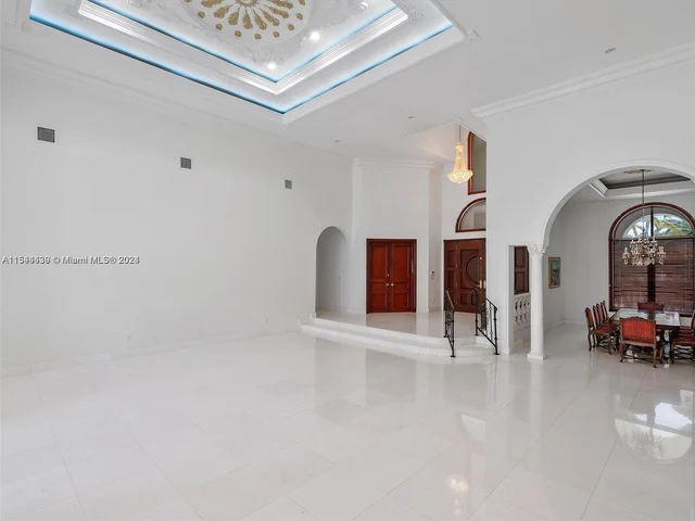 166 Bal Bay Dr, Bal Harbour FL 33154