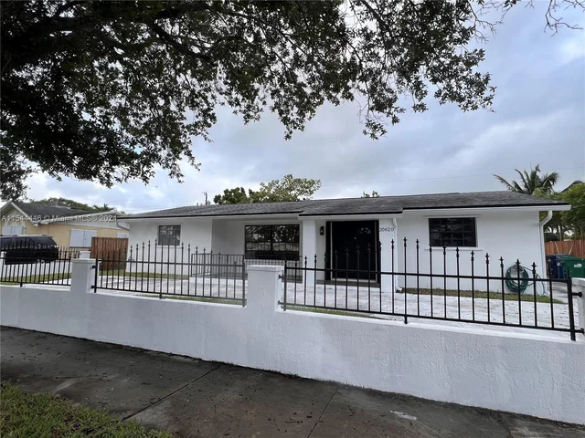 20620 SW 117th Ave, Miami FL 33177