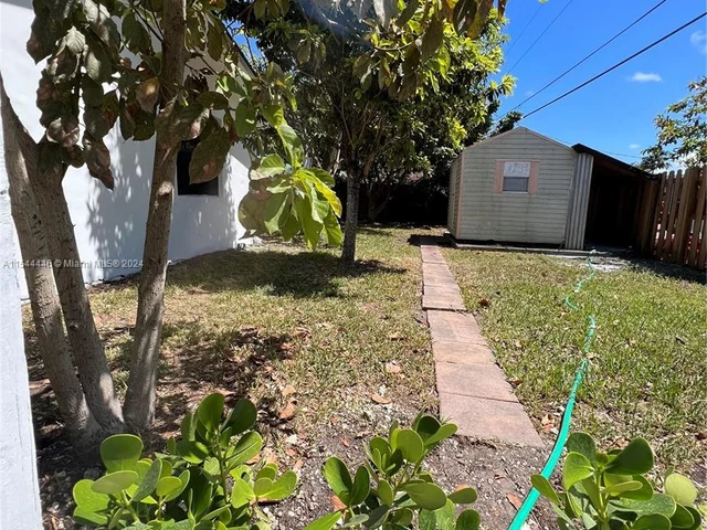 20620 SW 117th Ave, Miami FL 33177