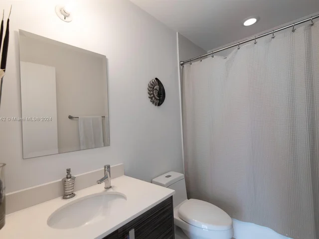 2020 N Bayshore Dr # 1407, Miami FL 33137