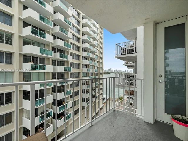 1228 West Ave # 611, Miami Beach FL 33139