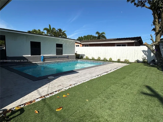 7750 Simms St, Hollywood FL 33024