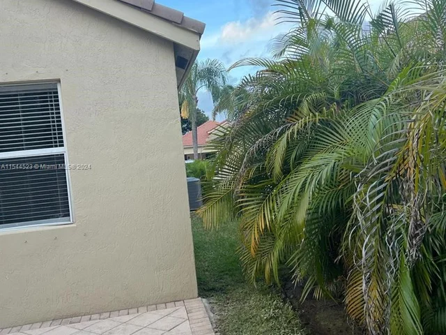3922 Diamond Palladium Ter, Boynton Beach FL 33436