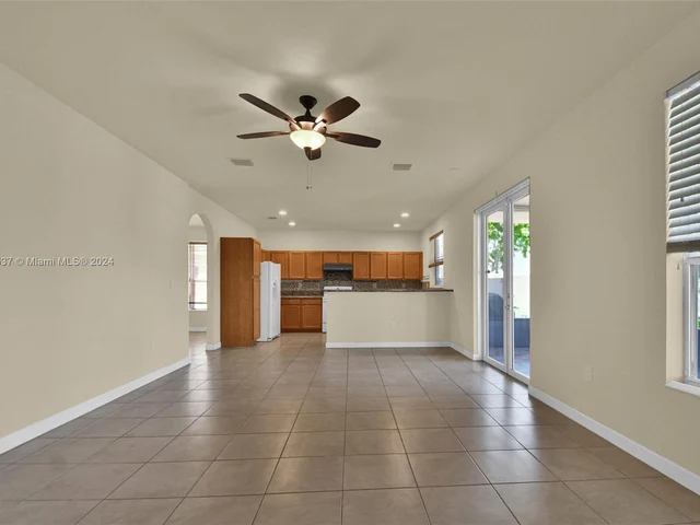 17075 SW 92nd St, Miami FL 33196