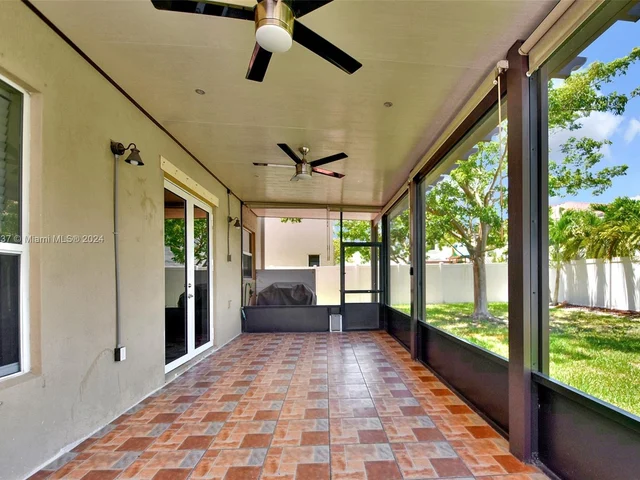 17075 SW 92nd St, Miami FL 33196