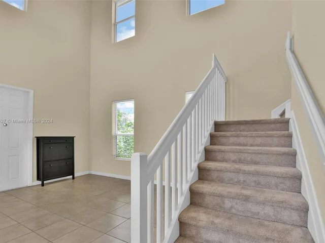 17075 SW 92nd St, Miami FL 33196