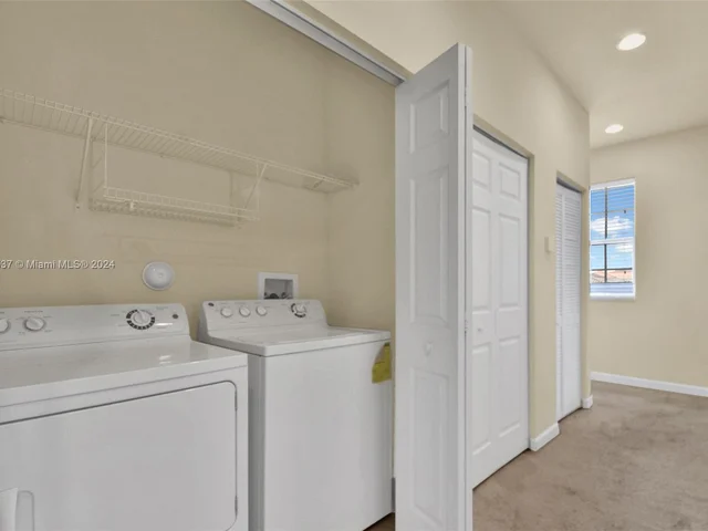 17075 SW 92nd St, Miami FL 33196