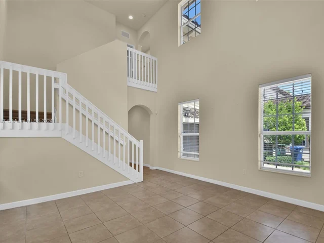 17075 SW 92nd St, Miami FL 33196