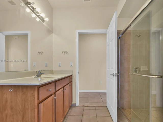 17075 SW 92nd St, Miami FL 33196