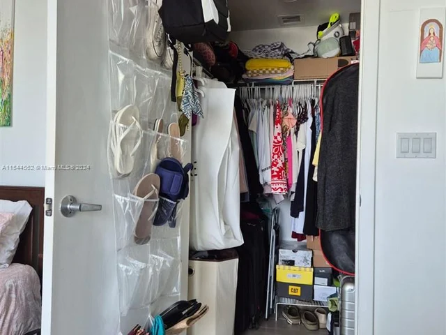 50 Biscayne Blvd # 2903, Miami FL 33132