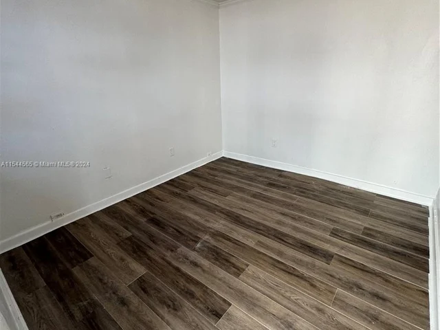 120 W 9th St # 202, Hialeah FL 33010