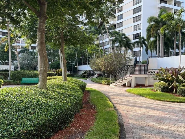 2500 Parkview Dr # 2411, Hallandale Beach FL 33009