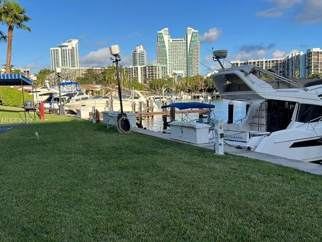 2500 Parkview Dr # 2411, Hallandale Beach FL 33009