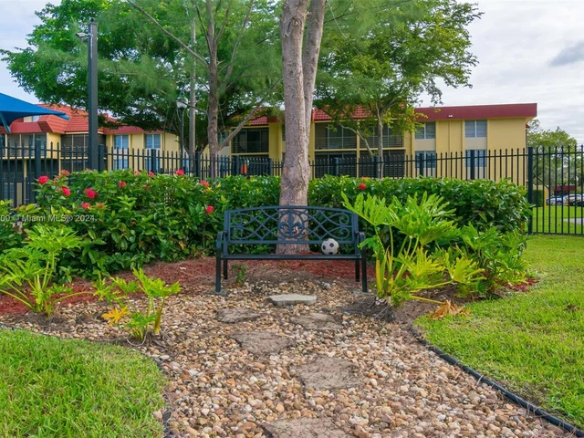 3253 Foxcroft Rd # G314, Miramar FL 33025