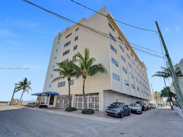 300 Oregon St # 503, Hollywood FL 33019