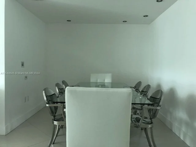 350 S Miami Ave # 3404, Miami FL 33130