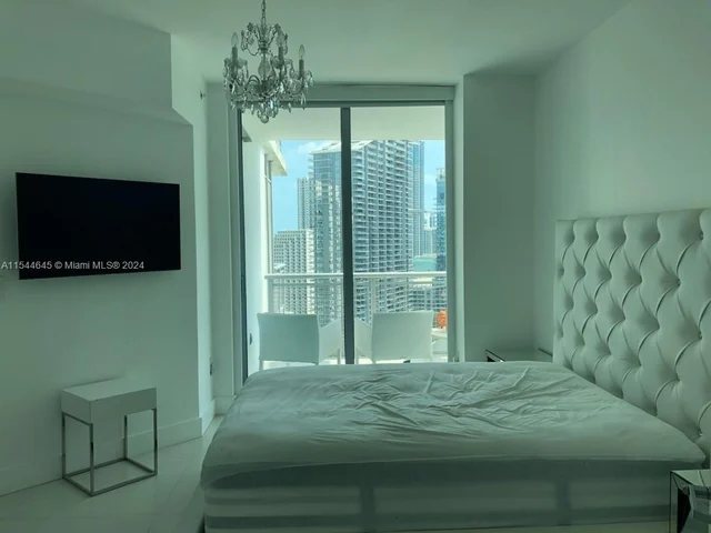 350 S Miami Ave # 3404, Miami FL 33130