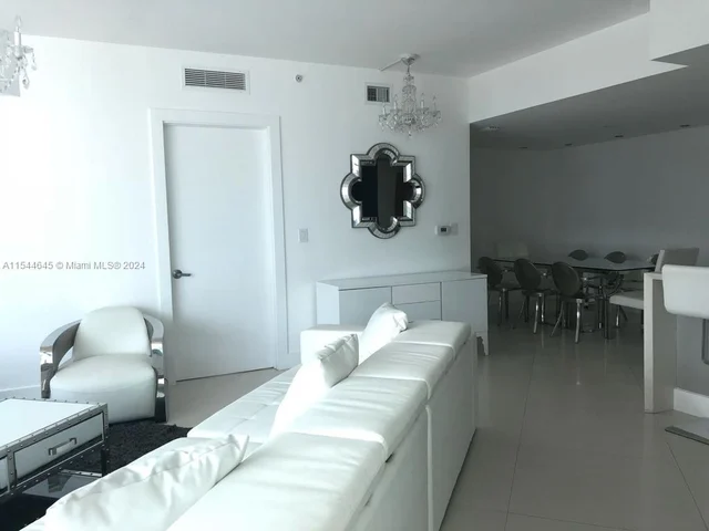 350 S Miami Ave # 3404, Miami FL 33130
