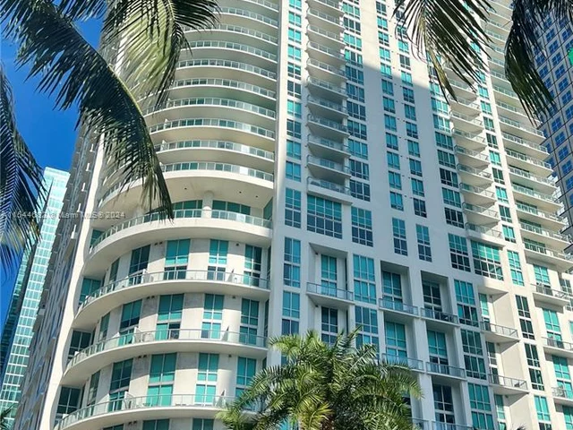 300 S Biscayne Blvd # 3803, Miami FL 33131