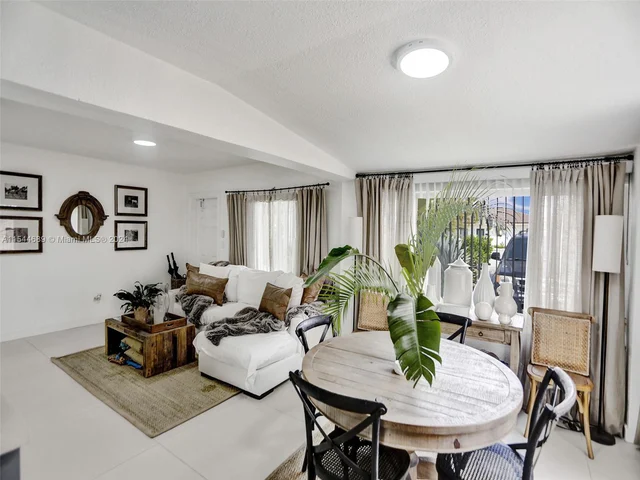 1820 NE 182nd St, North Miami Beach FL 33162