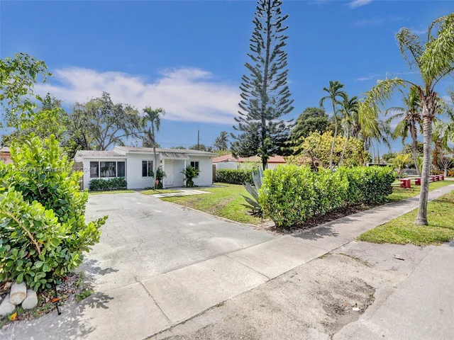 1820 NE 182nd St, North Miami Beach FL 33162