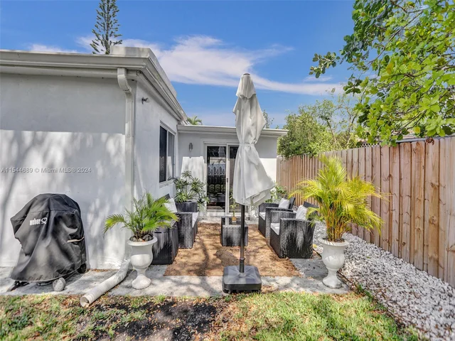 1820 NE 182nd St, North Miami Beach FL 33162