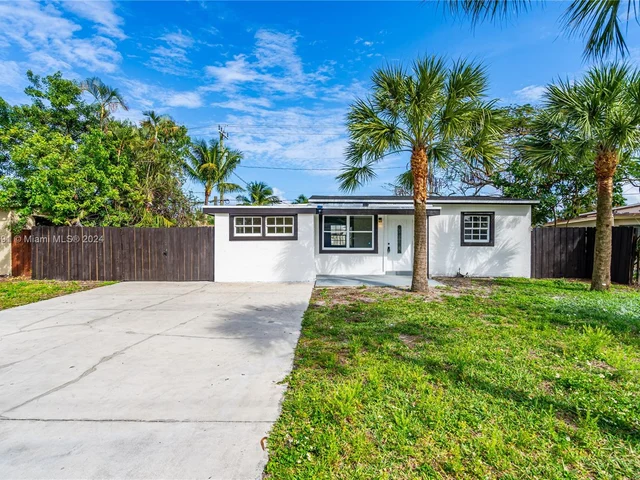 2680 NE 12th Ave, Pompano Beach FL 33064