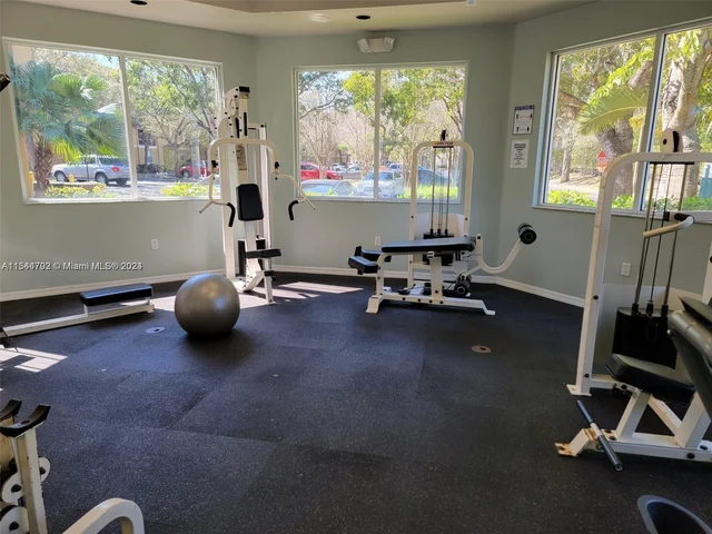 741 N Pine Island Rd # 308, Plantation FL 33324