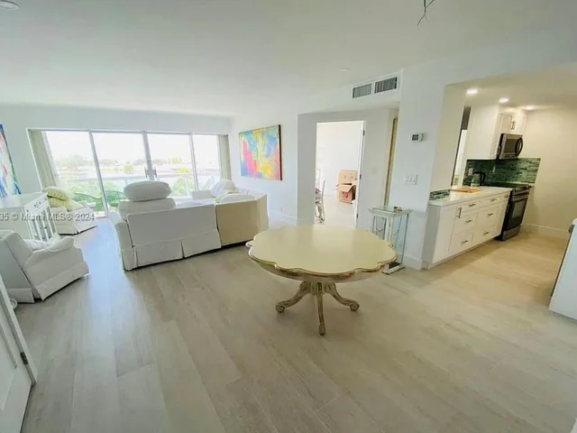 2451 Brickell Ave # 5S, Miami FL 33129