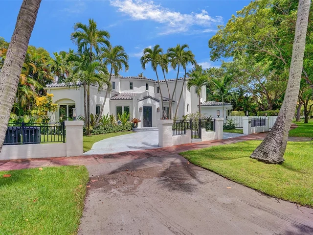 6355 Lagorce Dr, Miami Beach FL 33141