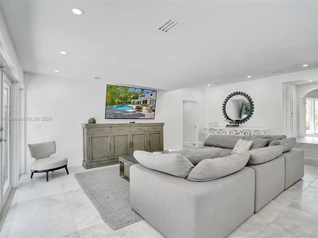 6355 Lagorce Dr, Miami Beach FL 33141