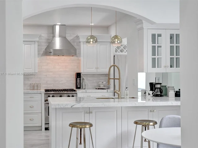 6355 Lagorce Dr, Miami Beach FL 33141