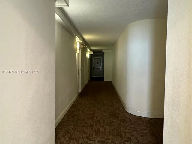 2750 NE 183rd St # 503, Aventura FL 33160