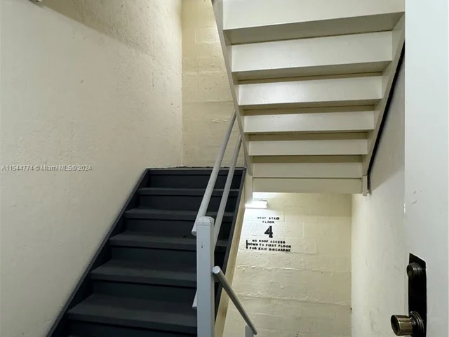 2750 NE 183rd St # 503, Aventura FL 33160