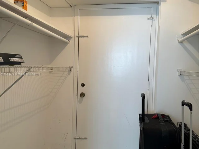 2750 NE 183rd St # 503, Aventura FL 33160