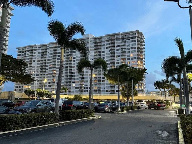 2750 NE 183rd St # 503, Aventura FL 33160
