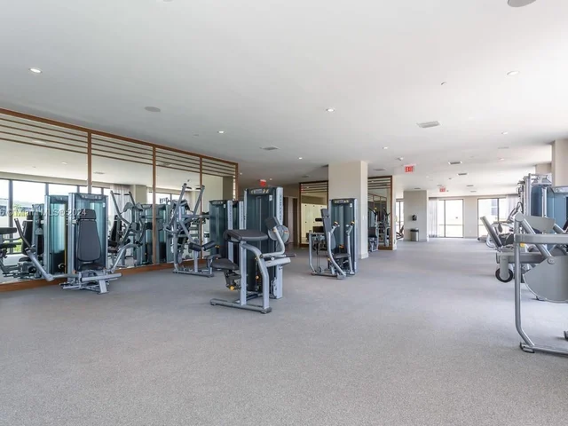 5250 NW 84th Ave, Doral FL 33166