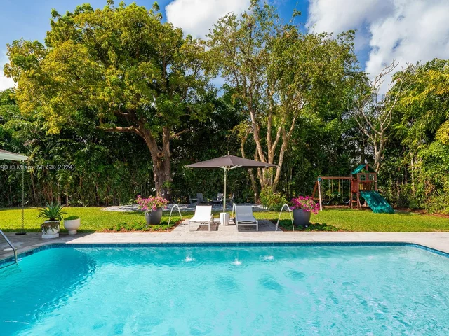 13840 SW 73rd Ave, Palmetto Bay FL 33158