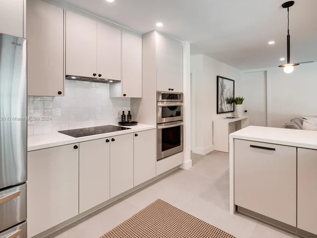 13840 SW 73rd Ave, Palmetto Bay FL 33158