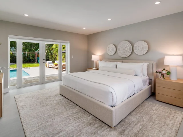 13840 SW 73rd Ave, Palmetto Bay FL 33158