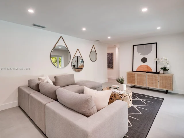 13840 SW 73rd Ave, Palmetto Bay FL 33158