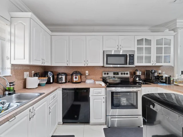 10684 NW 87th Ct # 10684, Hialeah Gardens FL 33018