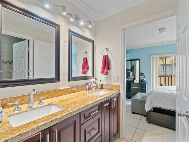 10684 NW 87th Ct # 10684, Hialeah Gardens FL 33018