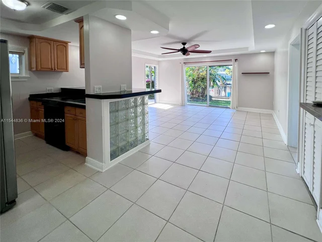 2033 Calais Dr # 5, Miami Beach FL 33141
