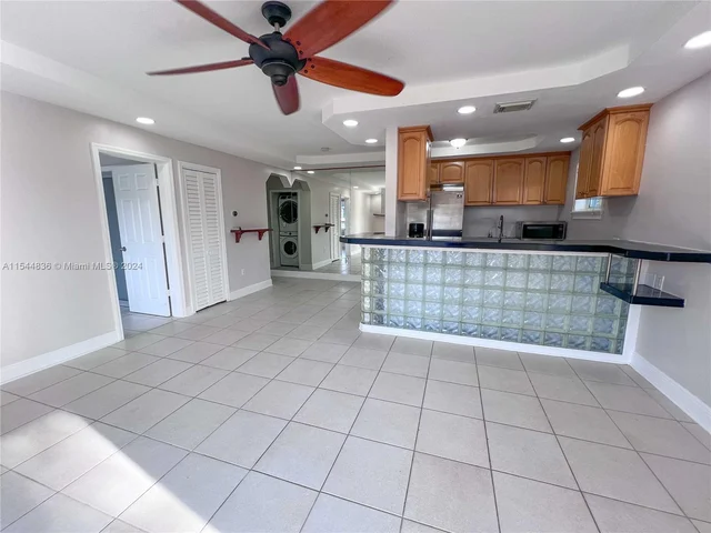 2033 Calais Dr # 5, Miami Beach FL 33141