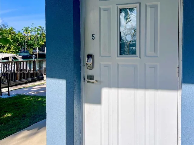 2033 Calais Dr # 5, Miami Beach FL 33141